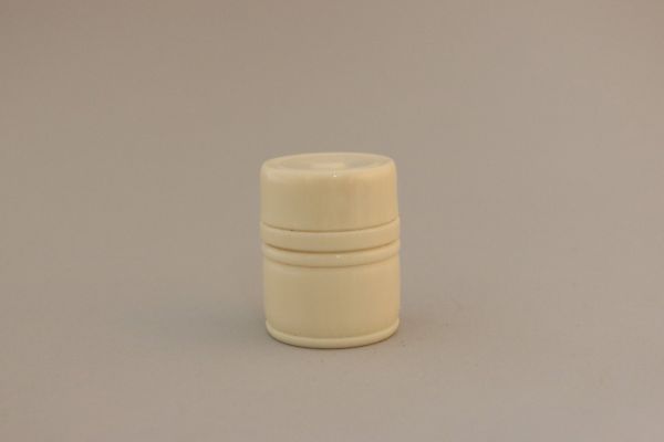 alternative-ivory-box-with-hand-chased-threads-14-597815140-26CFF6C7B-B6B4-E821-C4BA-4B647C9A0FEE.jpeg