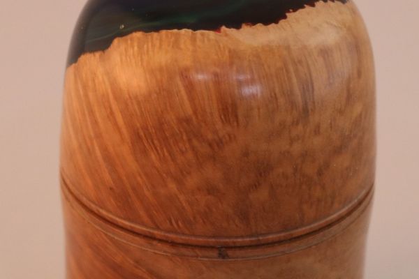 briar-wood-and-resin-lidded-box-ii-14-774559453-67DBAF7F7-714F-8CC0-79D5-4A5D89E0442E.jpeg