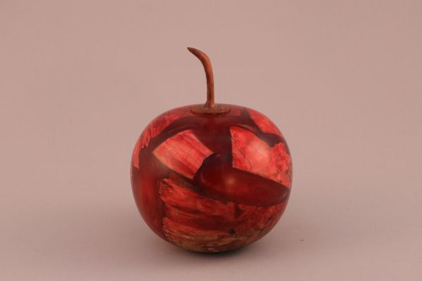 red-apple-cast-resin-and-wood-xx-10-776108609-318D044EF-640C-9937-7B9A-DA7001EF1B6F.jpeg
